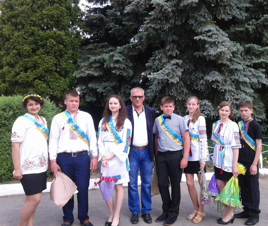 ВИПУСКНИКИ 2016 РОКУ